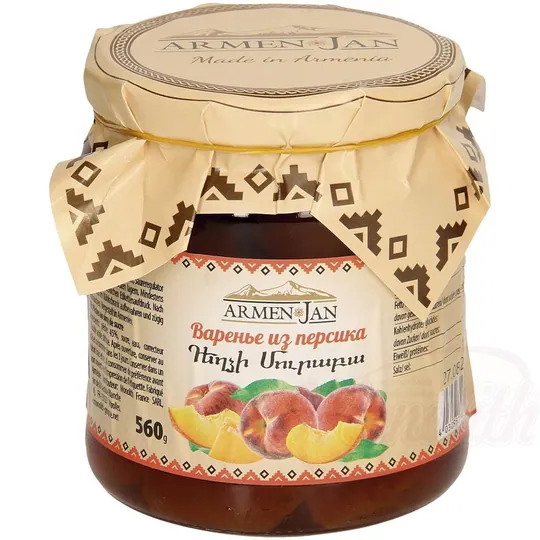 Morceaux de pêche dans du sirop de sucre